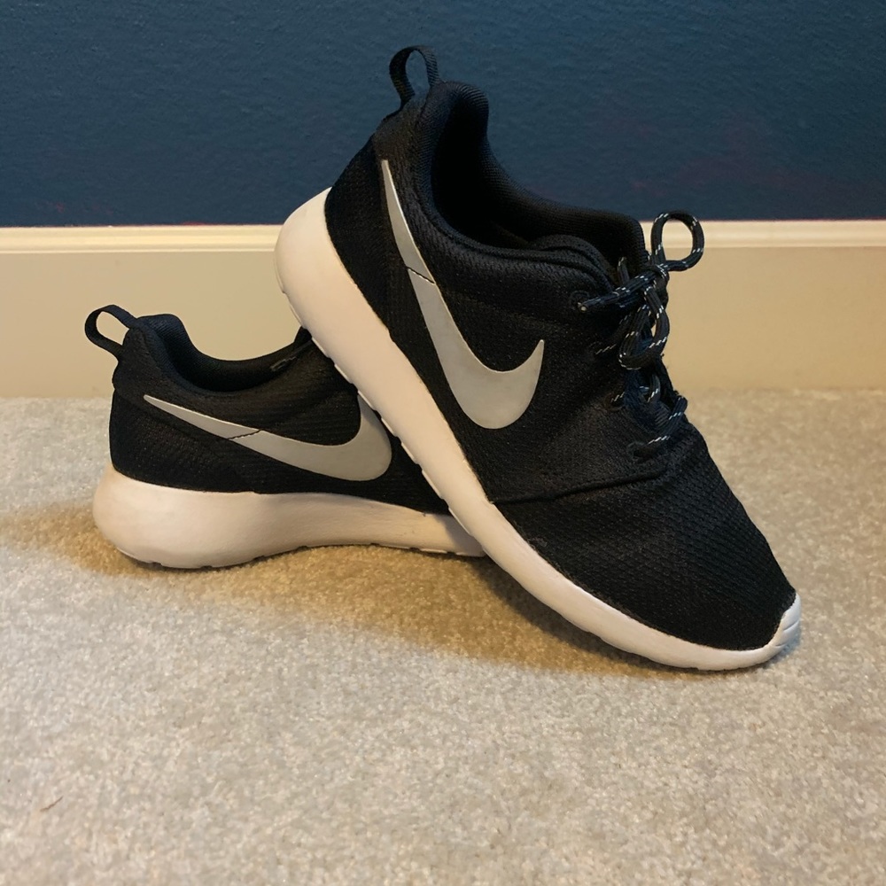 Nike Roshes Sneakers